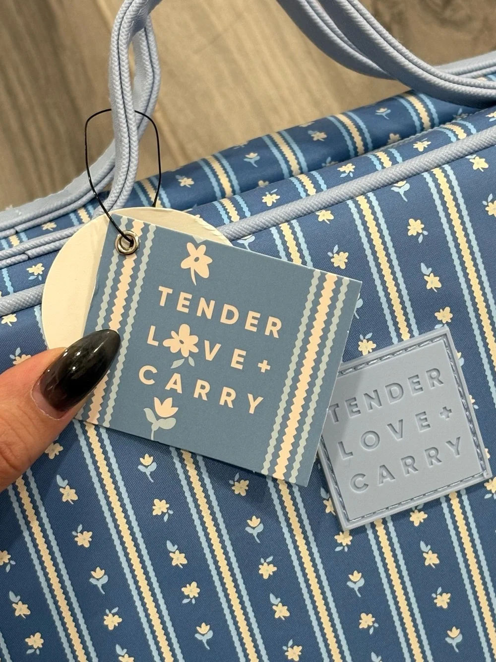 Tender Love + Carry questions pocket extra